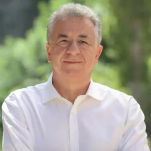 Σταύρος Αρναουτάκης