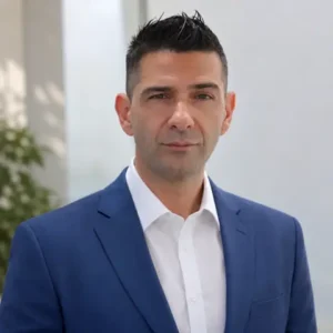 Μανώλης Διαλυνάς